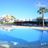 Ivy Cyrene Island Aqua Park Resort 