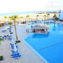 Ivy Cyrene Island Aqua Park Resort 