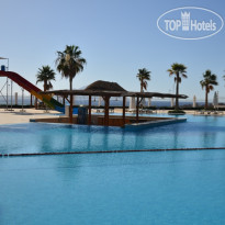 Ivy Cyrene Island Aqua Park Resort 