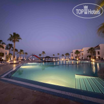 Ivy Cyrene Island Aqua Park Resort 