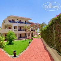 Ivy Cyrene Island Aqua Park Resort 