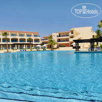 Ivy Cyrene Island Aqua Park Resort 
