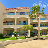Ivy Cyrene Island Aqua Park Resort 