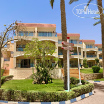Ivy Cyrene Island Aqua Park Resort 