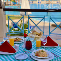 Ivy Cyrene Island Aqua Park Resort 
