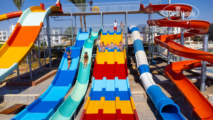 Ivy Cyrene Island Aqua Park Resort