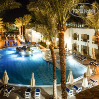 Xperience St. George Homestay бассейн с ночным освещением