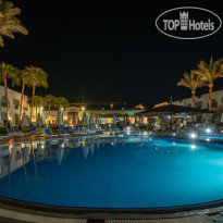 Xperience St. George Homestay бассейн с ночным освещением