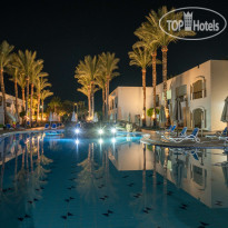 Xperience St. George Homestay бассейн с ночным освещением