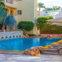 Xperience Sea Breeze Resort Бассейн
