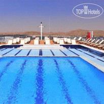 Steigenberger Legacy outdoor pool