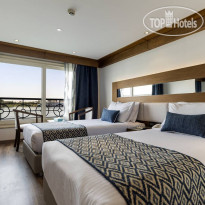 M S Semiramis III Select