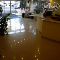 Euro Hotels International Triumf Холл