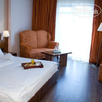 Phoenicia Express