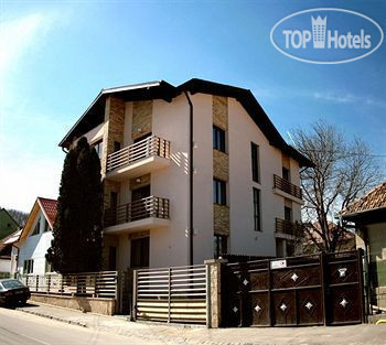 Hotel photo Twins 4*