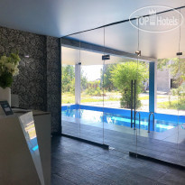 Aluar Бутик-отель Выход к бассейну из холла отел