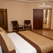 Leon Hotel