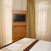 Leon Hotel