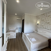 Мэри Трехместный номер с видом на м