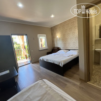 Мэри Трехместный номер с видом на  