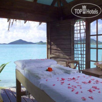 Cocobay Resort 