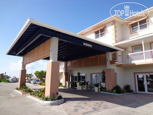 Hotelier's photos Holiday Inn Resort Grand Cayman 4*