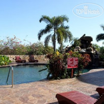 Clarion Suites Roatan at Pineapple Villas
