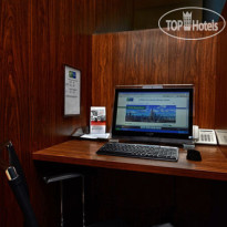 Holiday Inn Express Warsaw Airport 