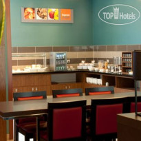 Holiday Inn Express Warsaw Airport 