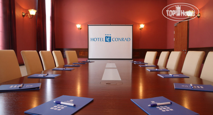 Hotel photo Conrad 4*