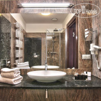 Aristo Hotel