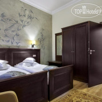 Aristo Hotel