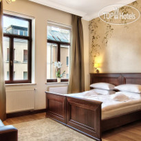 Aristo Hotel