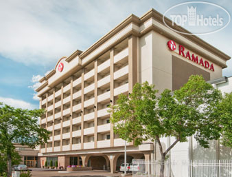 Hotelier's photos Ramada Edmonton South 3*