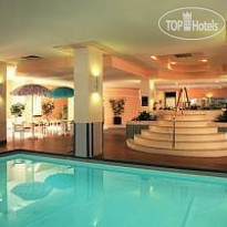 Coast Edmonton Plaza Hotel
