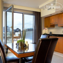 Hotel Le Crystal Montreal