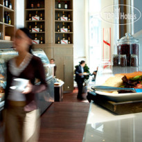 Hotel Le Crystal Montreal