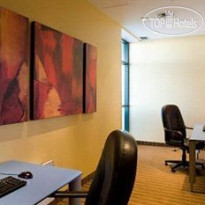 Park Inn Hotel and Suites Monreal Airport 