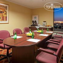 Crowne Plaza Toronto Airport Конференц-зал