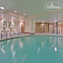Crowne Plaza Toronto Airport Бассейн