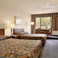 Days Hotel and Conference Center Toronto Airport East