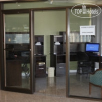 Days Hotel and Conference Center Toronto Airport East