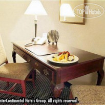 Crowne Plaza Toronto Don Valley
