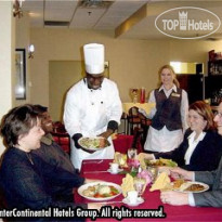 Holiday Inn Select Mississauga