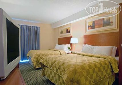 New photos from tourists Comfort Inn Toronto North 2*