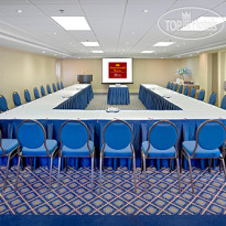 Sandalwood Suites Toronto Airport Hotel 
