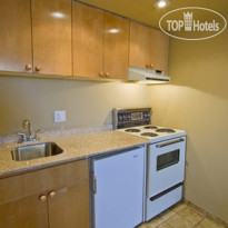 Comfort Inn & Suites North Vancouver Hotel