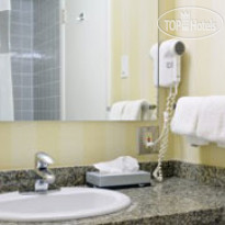 Ramada Vancouver / Metrotown 
