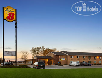 Hotel photo Super 8 Winnipeg East MB 3*