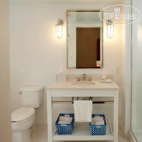 Four Points by Sheraton Winnipeg South